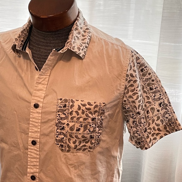 Zipcode White & Paisley Button Down - Picture 5 of 5